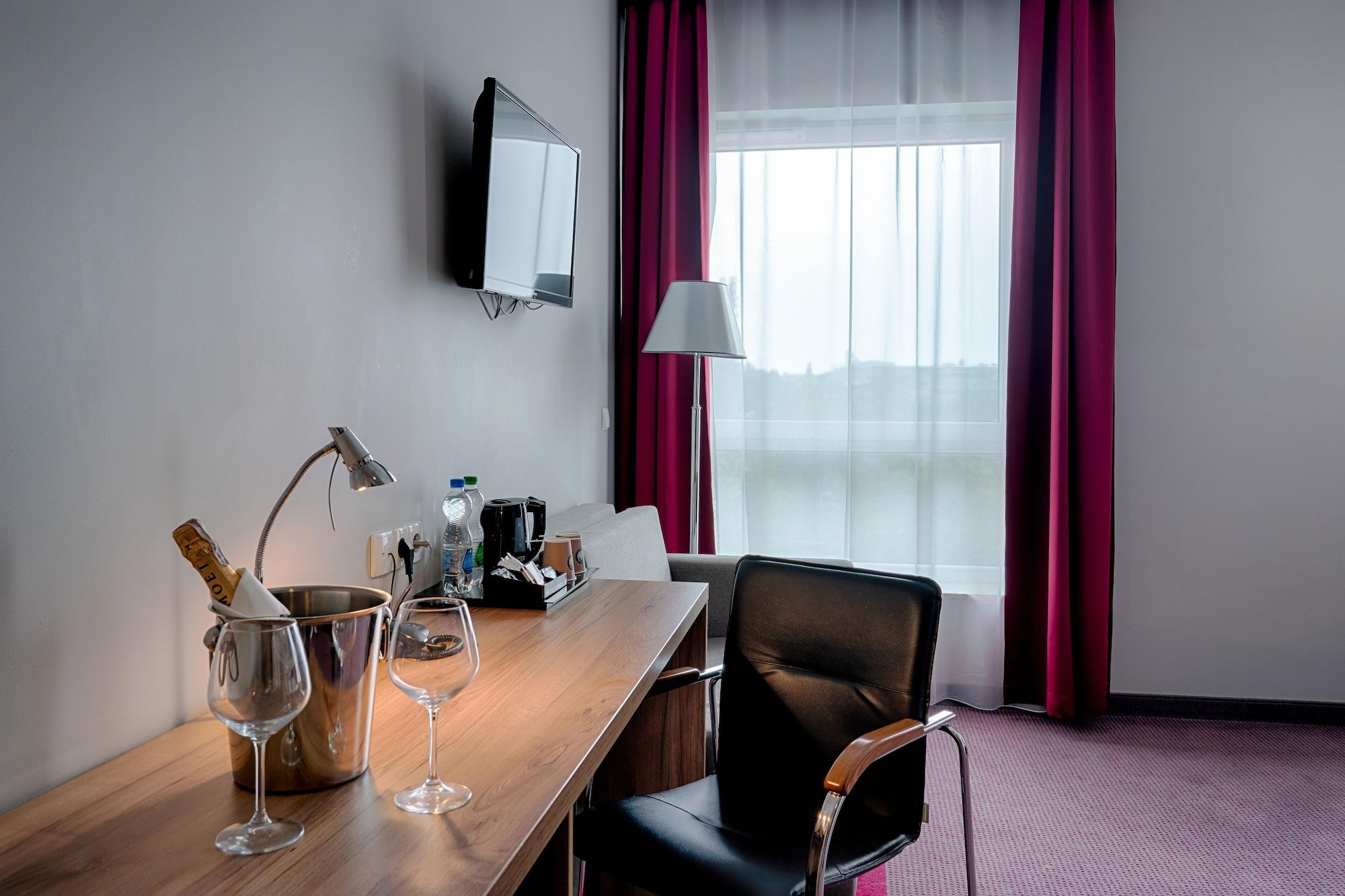 Focus Hotel Katowice Хожув Экстерьер фото